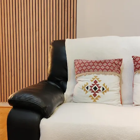 Homestay D'hote Chez L'habitant, Proche Gare Avec Wifi Gratuit *