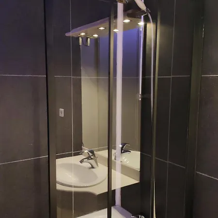 D'hote Chez L'habitant, Proche Gare Avec Wifi Gratuit Privatunterkunft *
